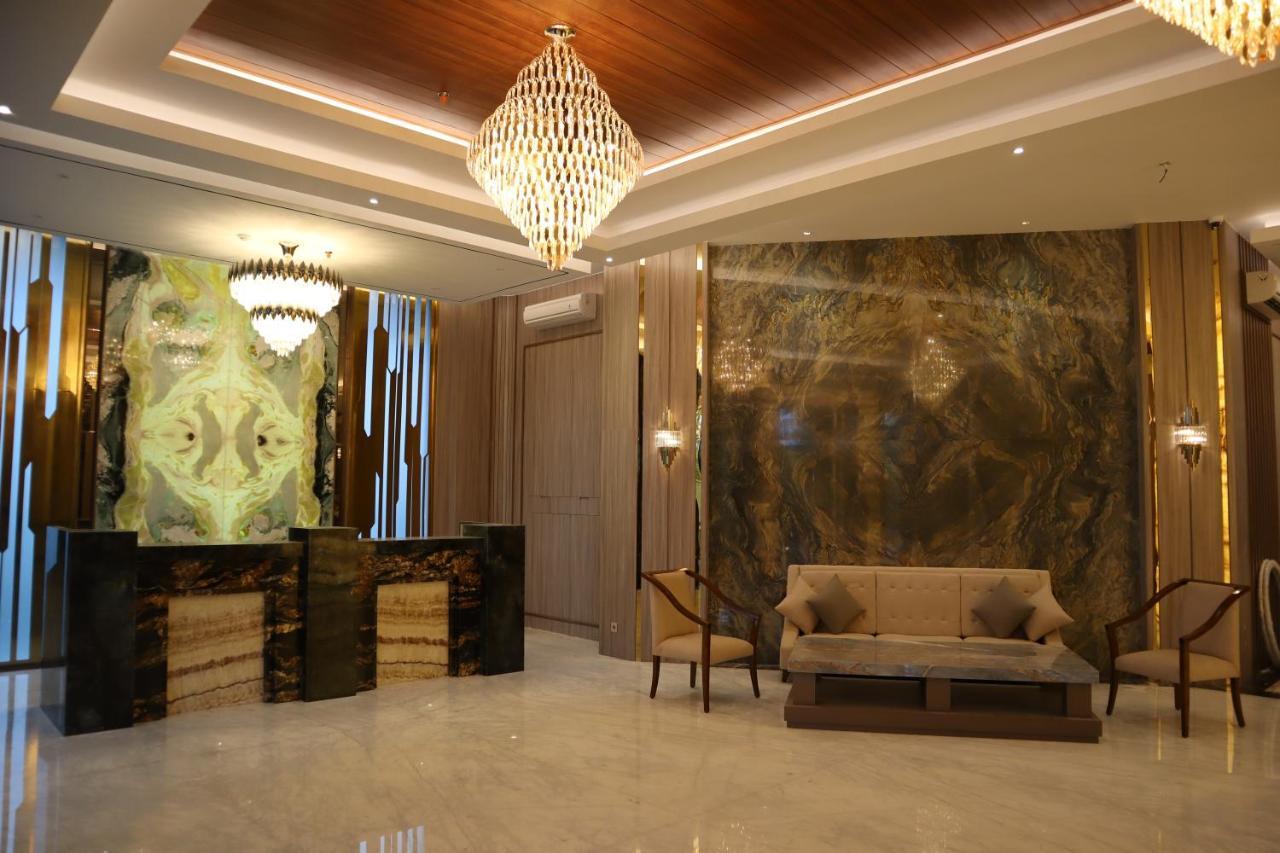 Dream Of Aventus Hotel Kuta Кута Экстерьер фото